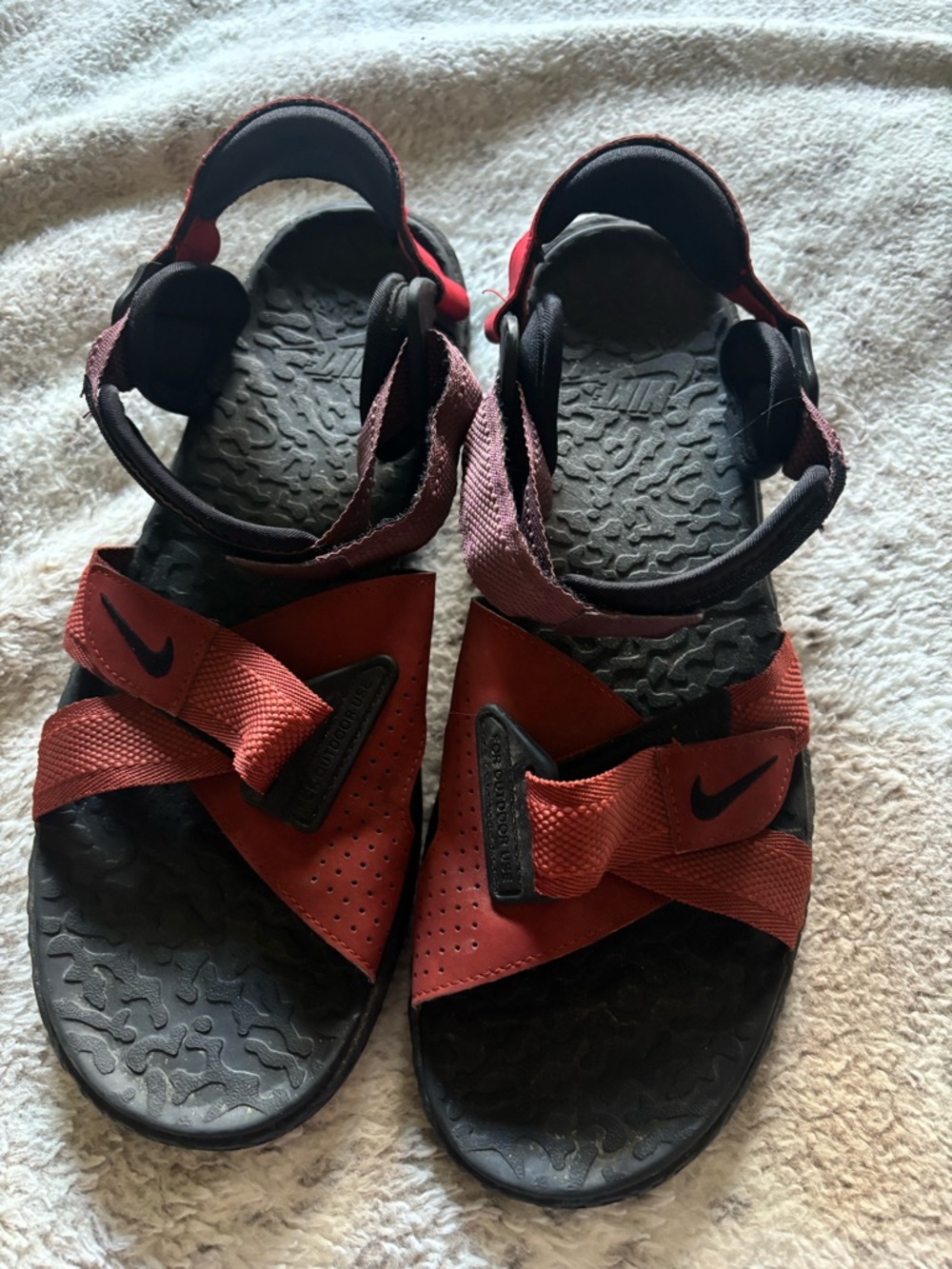 Nike Men  Red and Black Adjustable Sport Sandals